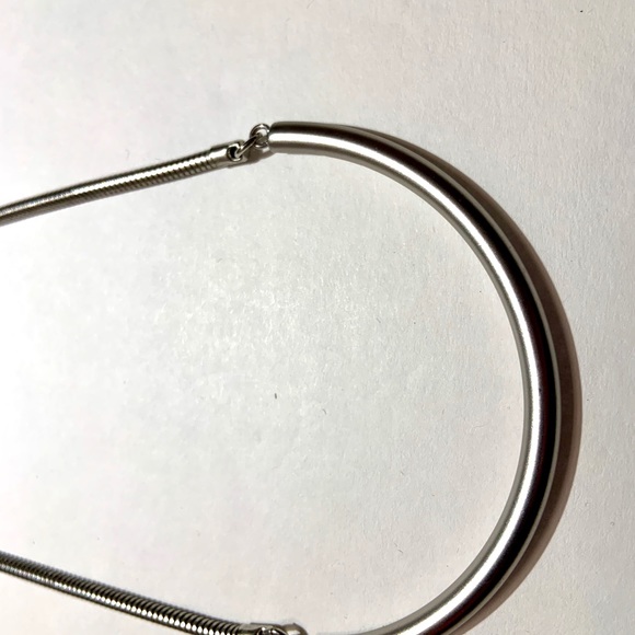 Banana Republic necklace (silvertone) - Picture 3 of 4